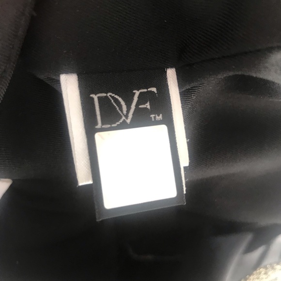 Diane Von Furstenberg Metallic Gold Crop Pants - Picture 7 of 8